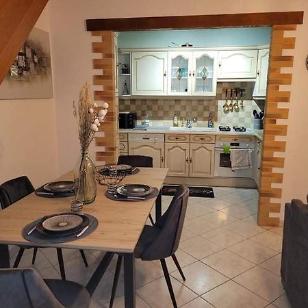 בורז'ה Appartement Cosy Style Industriel מראה חיצוני תמונה