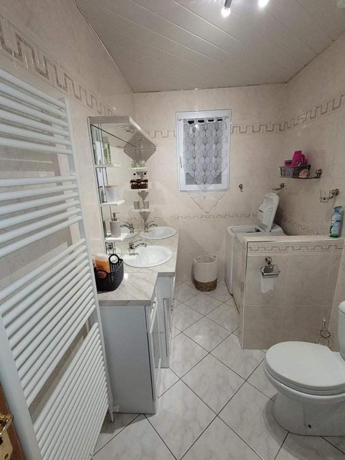 בורז'ה Appartement Cosy Style Industriel מראה חיצוני תמונה