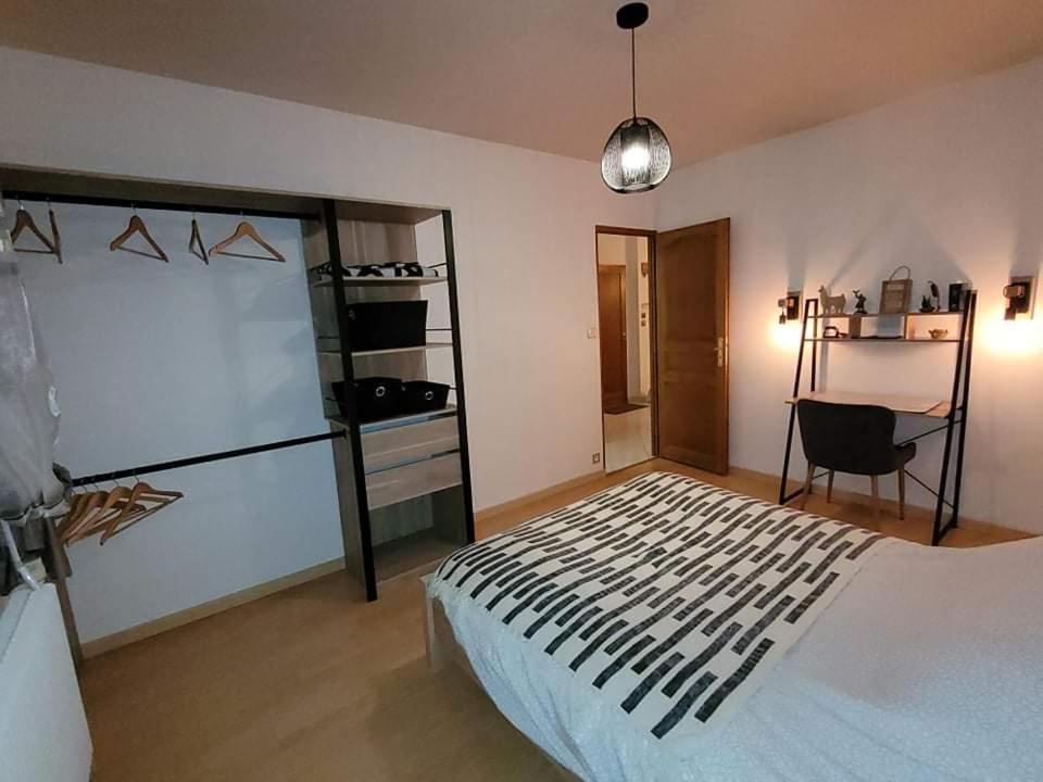 בורז'ה Appartement Cosy Style Industriel מראה חיצוני תמונה